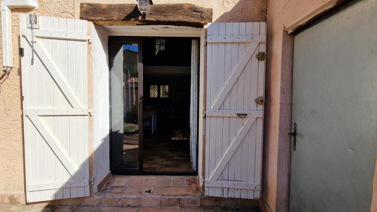 Studio Au Pied De La Sainte Victoire Puyloubier Bagian luar foto
